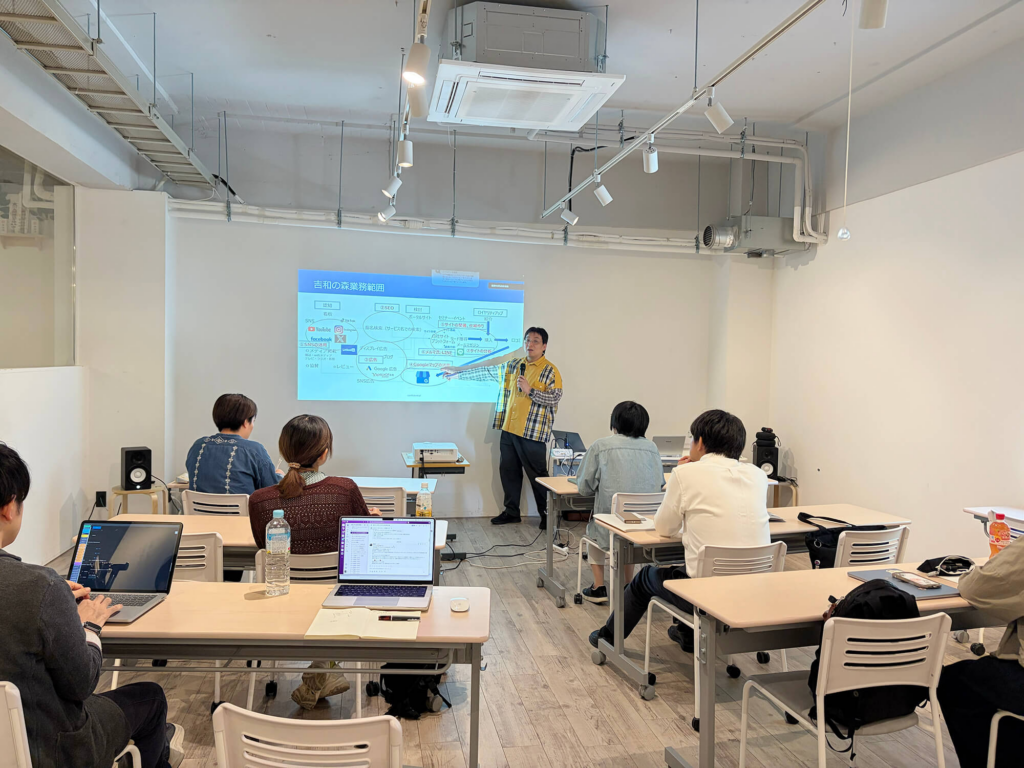 【お知らせ】デジハリSTUDIO青森様のブログにて、弊社代表・森による「八戸での起業のリアル」をテーマにした特別講義が紹介されました